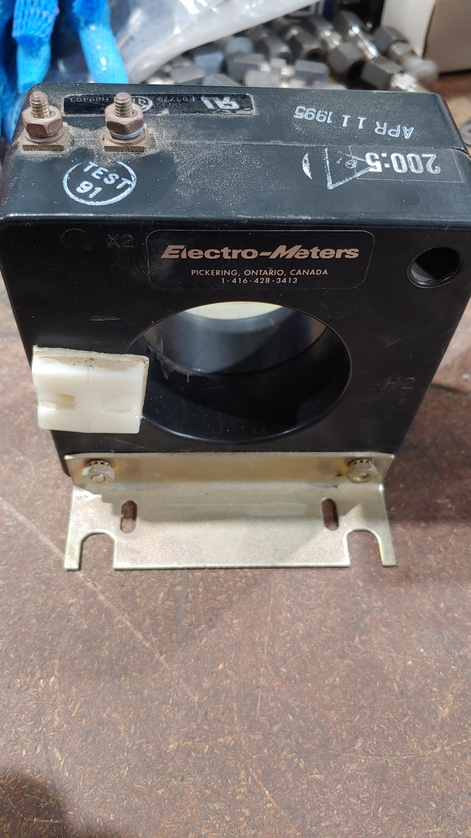 Electro Meters Cat 180SHT-201Current Transformer Ratio: 200:5 A, Single Phase, 10 kV BIL, 60 Hz, Single Ratio, Metering Class: 0.6 B0.2, Rating Factor: 1.33 "Used"