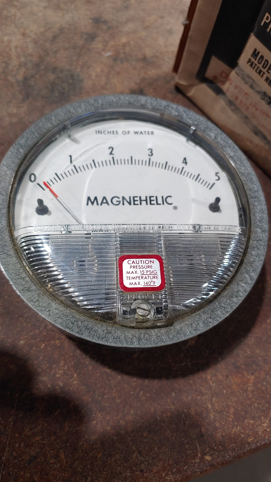 DWYER 2005C Magnehelic Differential Pressure Gauge 0-5" w.c.