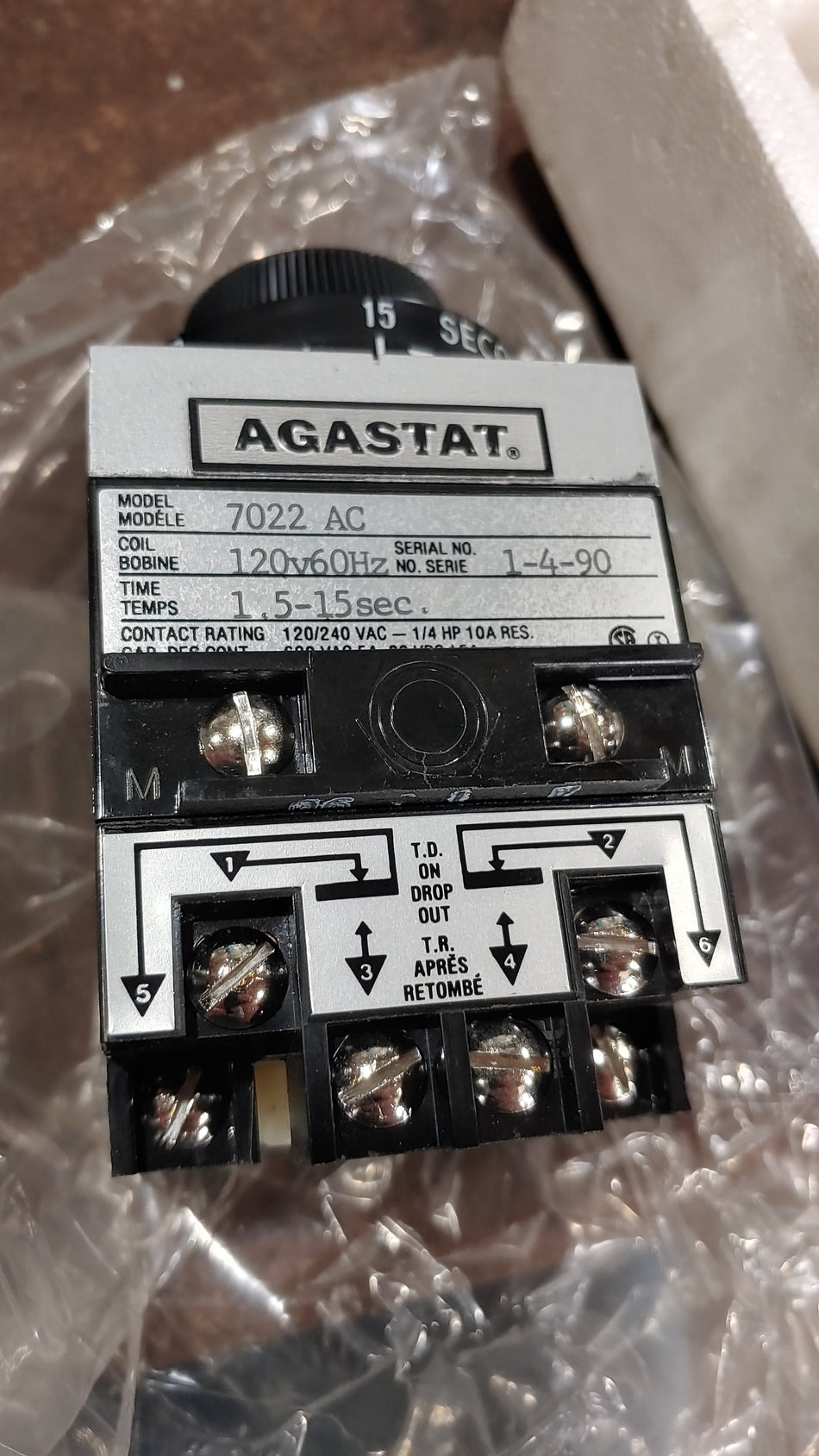 Agastat Timing Relay Model: 7022 AC Coil:120V 60Hz Time: 1.5-15Sec