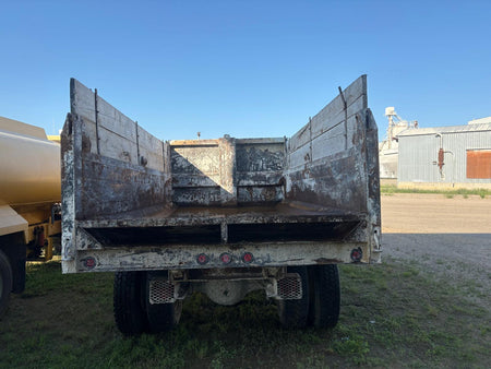 Navistar International 4700 4x2 Dump Truck