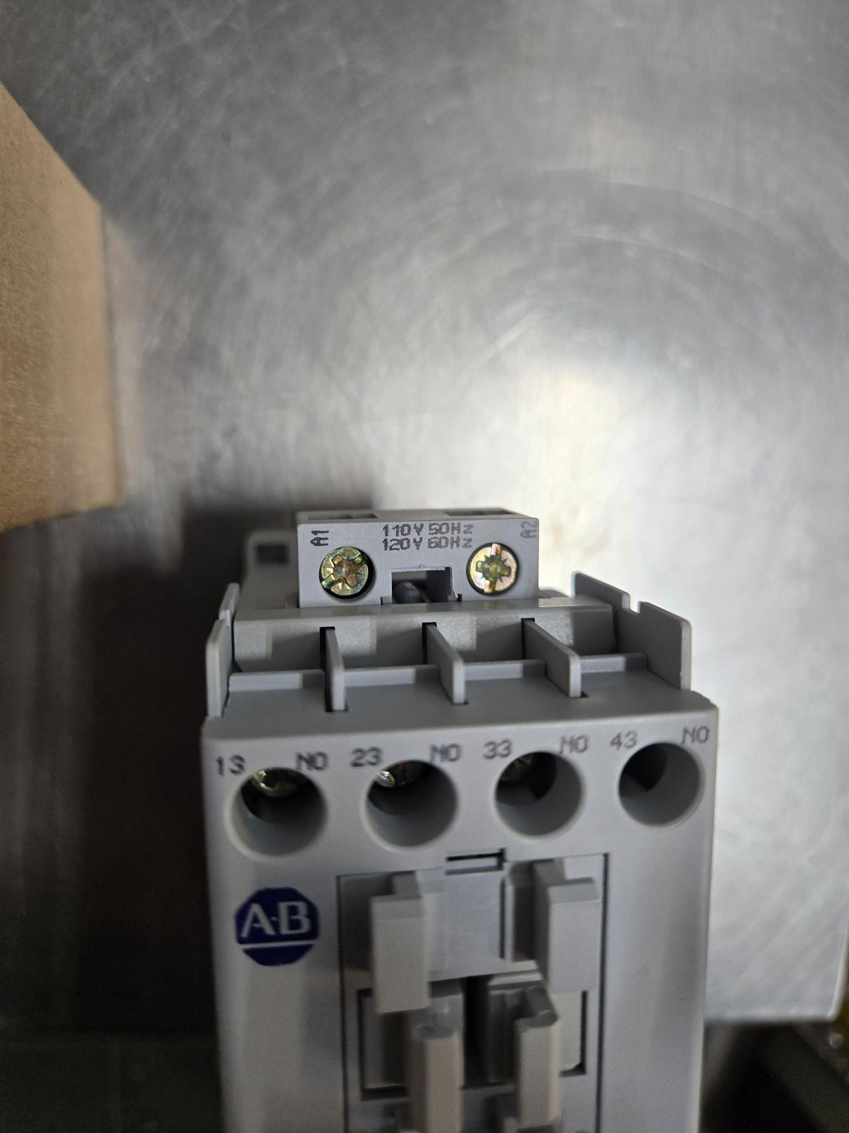 Allen-Bradley 700-CF400D Control Relay, 4 NO, 25 A, 110/120 V Coil - A - 110 V 50 Hz / 120 V 60 Hz - 600 V AC - AC-12 Rating: 690 V, 25 A