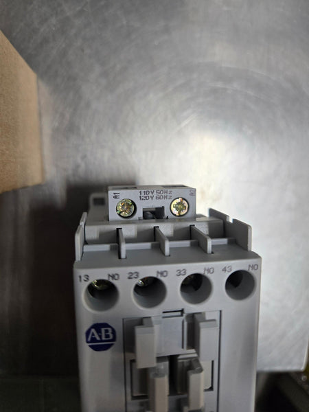 Allen-Bradley 700-CF400D Control Relay, 4 NO, 25 A, 110/120 V Coil - A - 110 V 50 Hz / 120 V 60 Hz - 600 V AC - AC-12 Rating: 690 V, 25 A