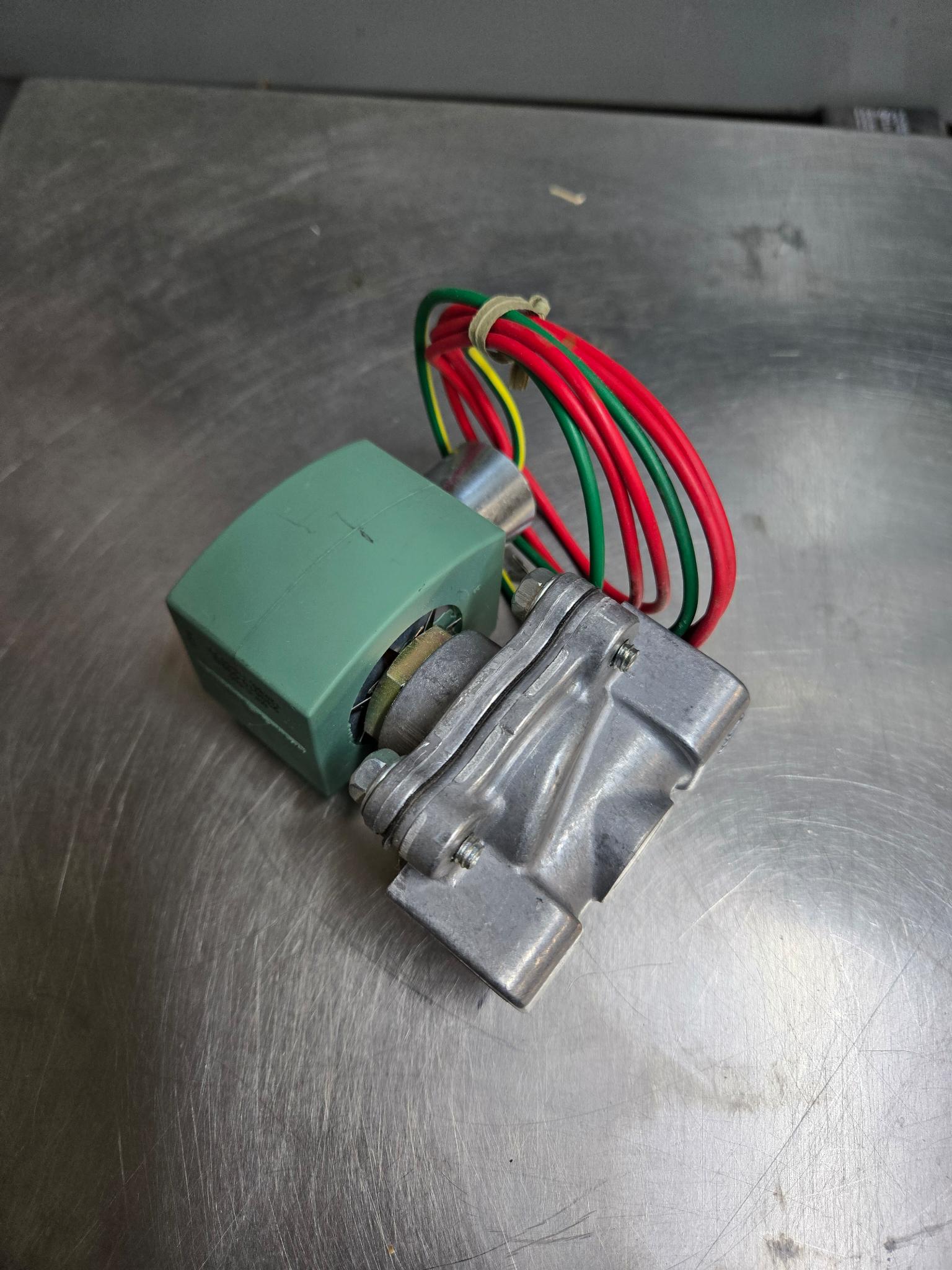 ASCO Red-Hat II 8215G20 1/2 in Fuel Gas Solenoid Valve, 120/60 Hz - 50 PSI - 10.1 W - 120 V 60 Hz / 110 V 50 Hz - Approvals: UL listed; FM approved