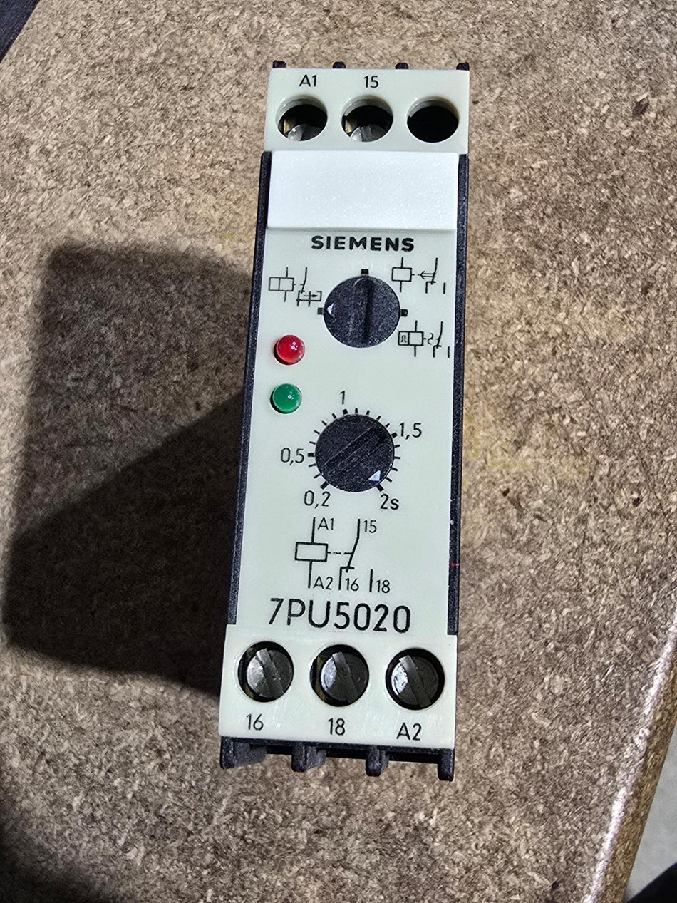 SIEMENS 7PU5020-6AB30 FLASHER RELAY, 24V