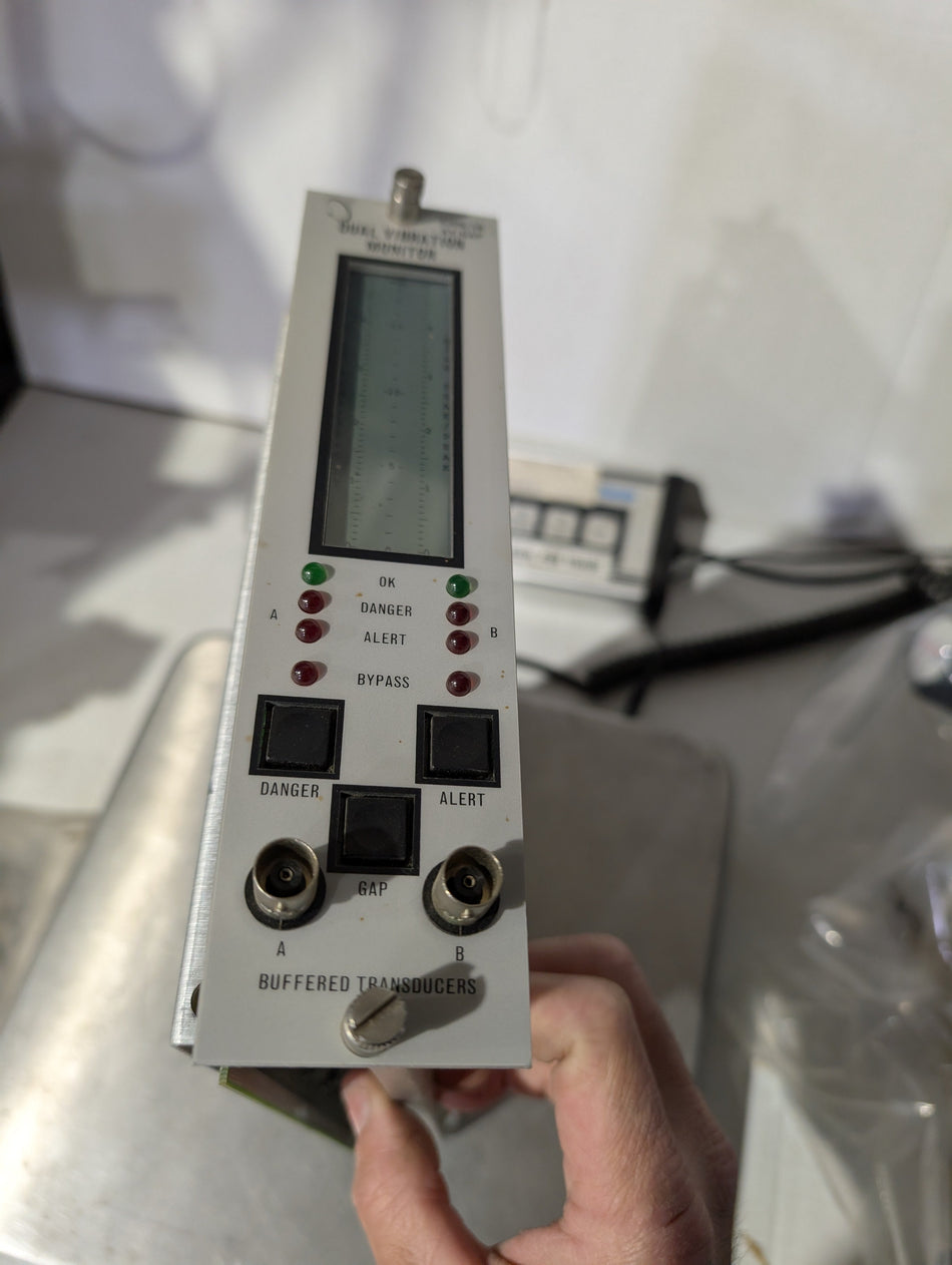 Bently Nevada 3300 Dual Vibration XY/GAP Monitor 16-02-01-00-01-00-00