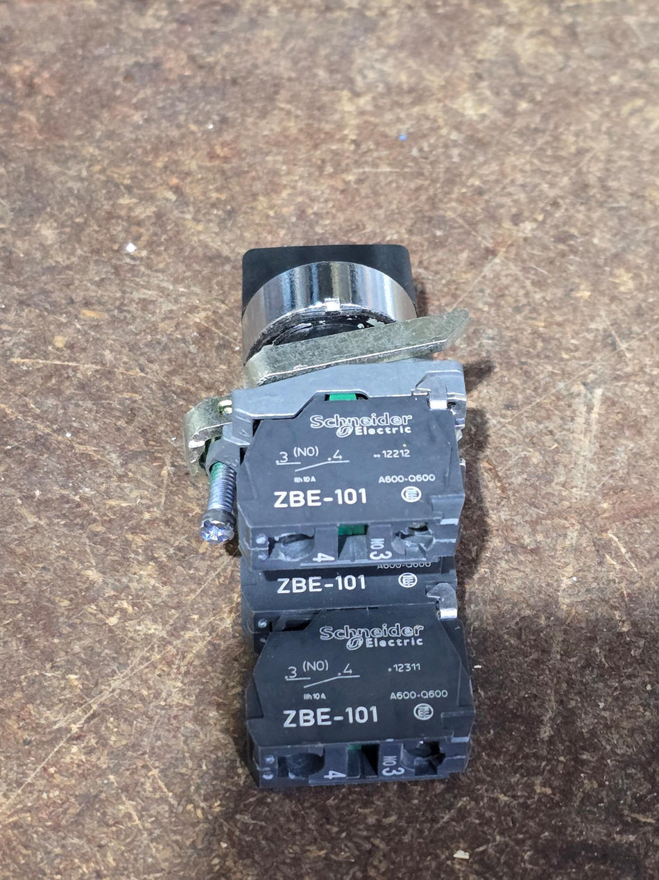 Schneider Selector Switch 3 Position, Stay put, with 3 NO ZBE-101 CONTACTS, 22MM Hole size (USED)