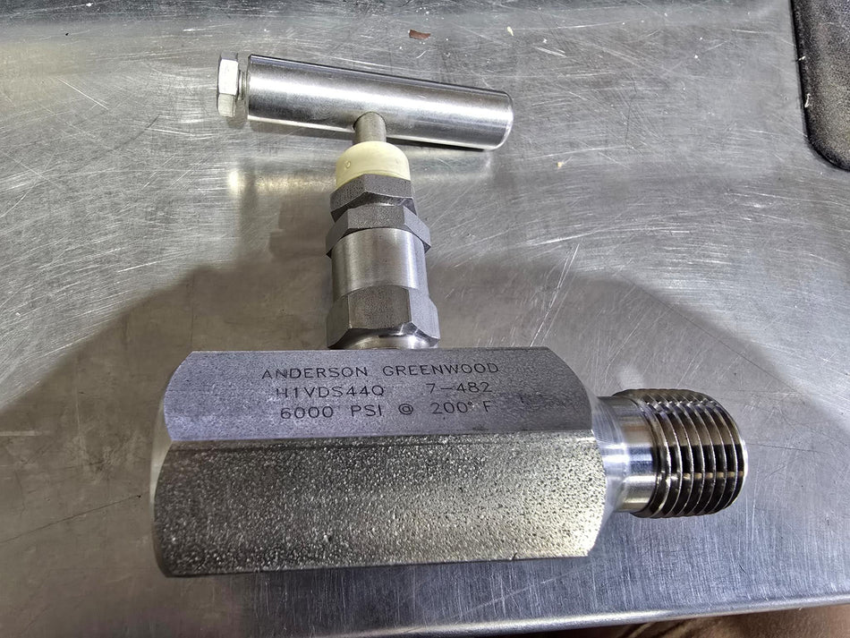 ANDERSON GREENWOOD H1VDS44Q NEEDLE VALVE 1/2"MALE X 1/2" FEMALE 7-482 6000PSI @ 200F