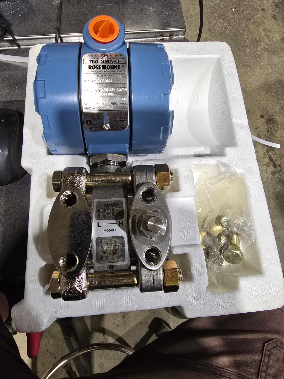 Emerson Rosemount Pressure Transmitter - 1151GP7S22B1C6, CAL: 0-300PSI
