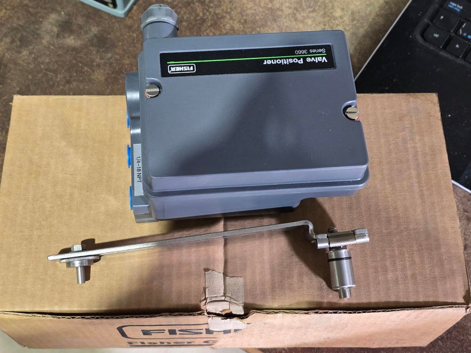 FISHER TYPE 3660 PNEUMATIC VALVE POSITIONER