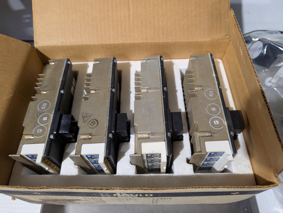 Gould  Modicon B552 Output Module 10-48vdc - 4 Pack