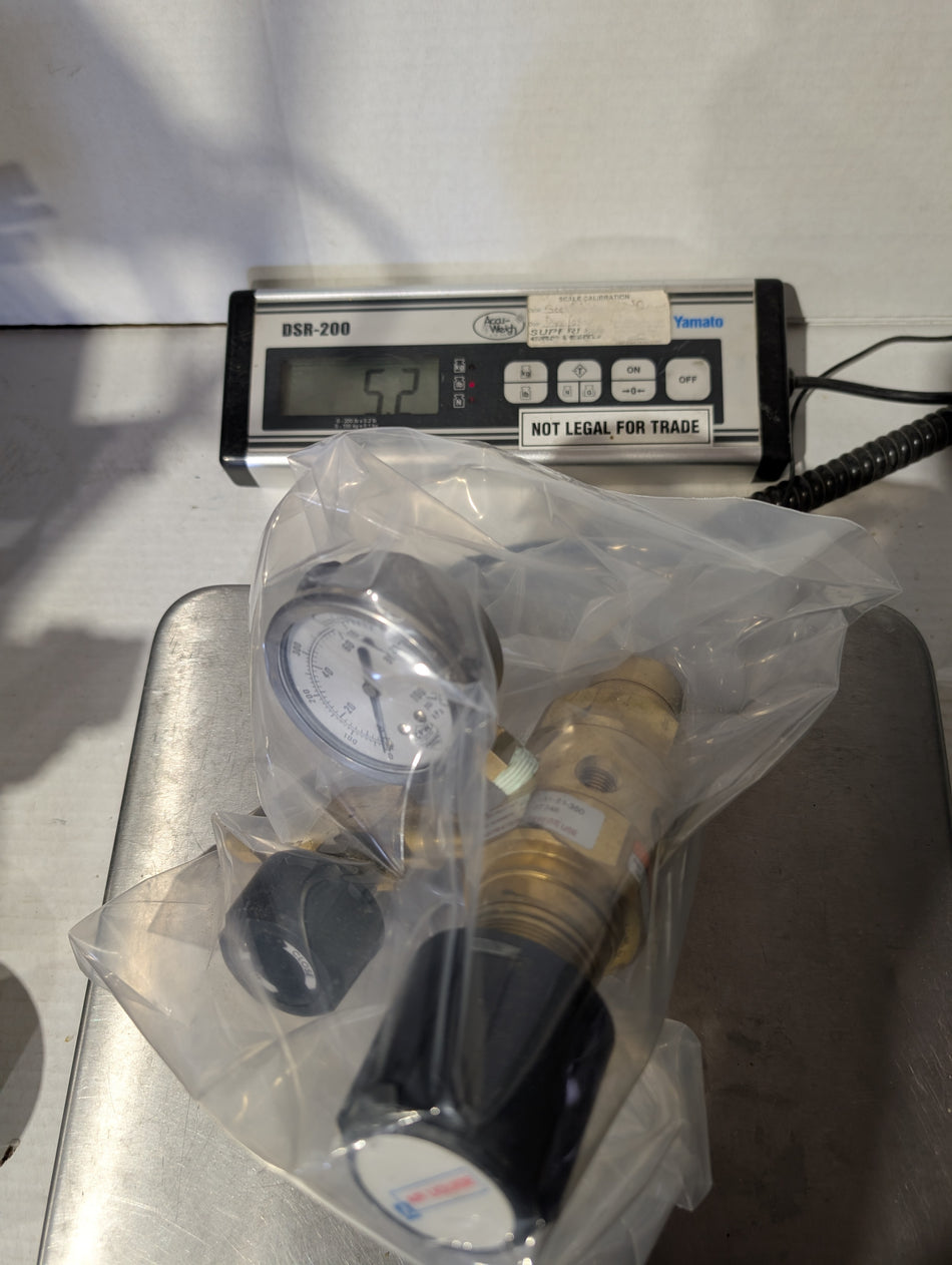Air Liquide CONCOA 412-4331-350 SPECIALTY GAS REGULATOR - MODEL 412
