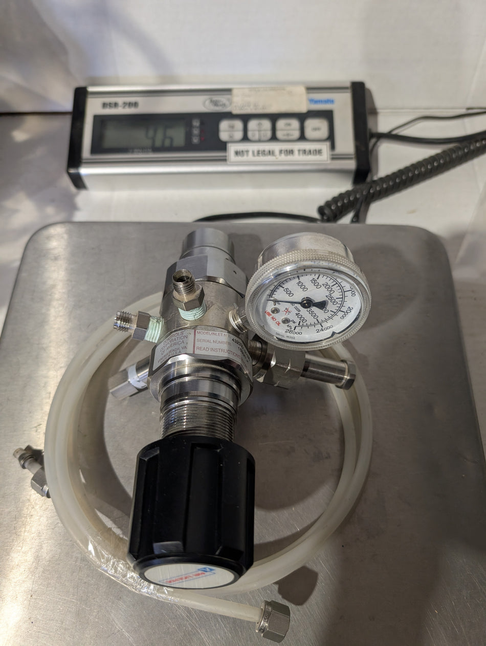 Air Liquide CONCOA 4323301-24-330 SPECIALTY GAS REGULATOR - MODEL 432
