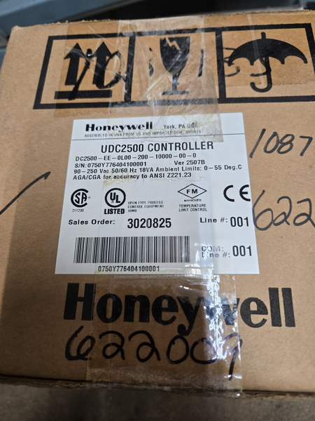 Honeywell UDC2500 controller box label showing model DC2500-EE-0L00-200-10000-00-0
