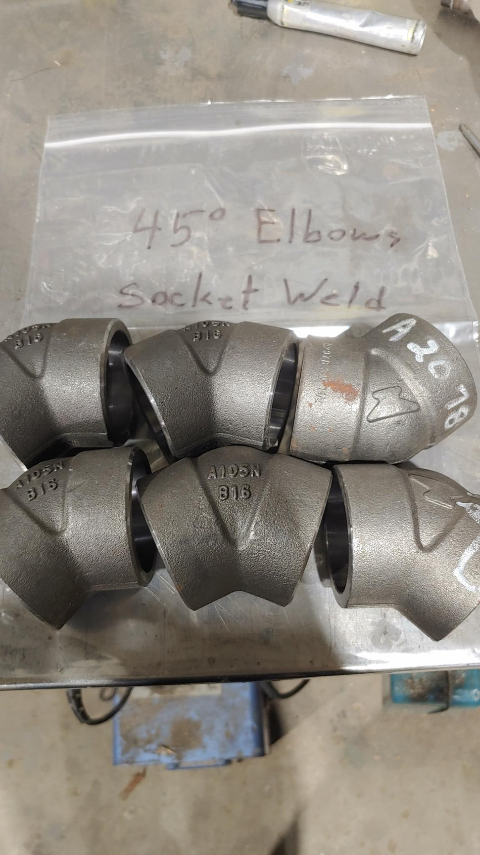 1 1/2" Socket Weld Elbow 45°, Forged Carbon Steel A105N B16 "Lot of 6"