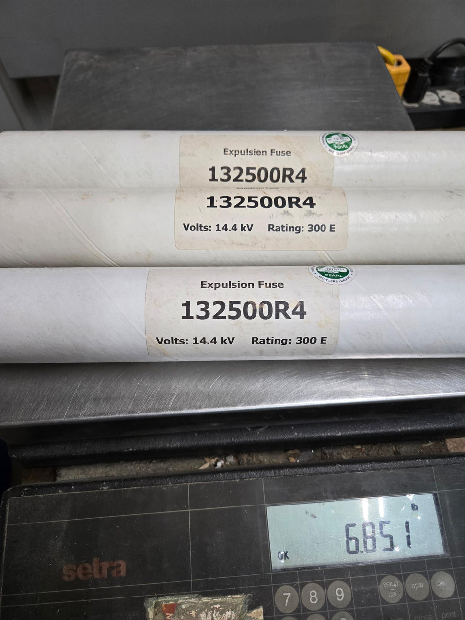 S&C- SM-5 Expulsion Fuse - 132500R4, 300E, 14.4KV