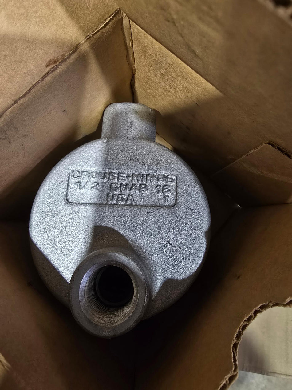 CROUSE HINDS GUAB16 CONDUIT OUTLET BOX WITH COVER 1/2", "Note Ground screw and O-ring Missing"