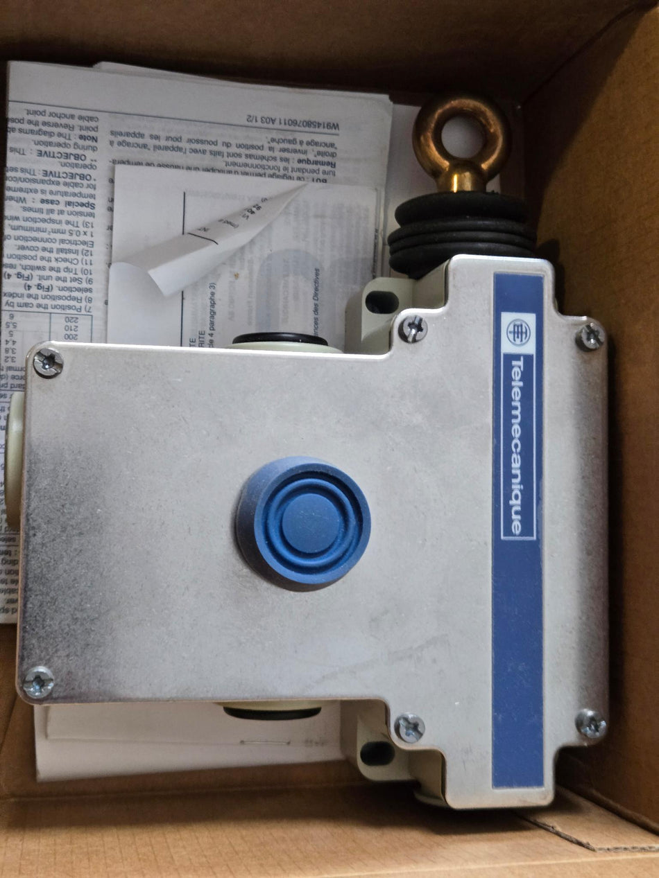 Telemecanique XY2-CE2A250H7 Cable Pull Switch