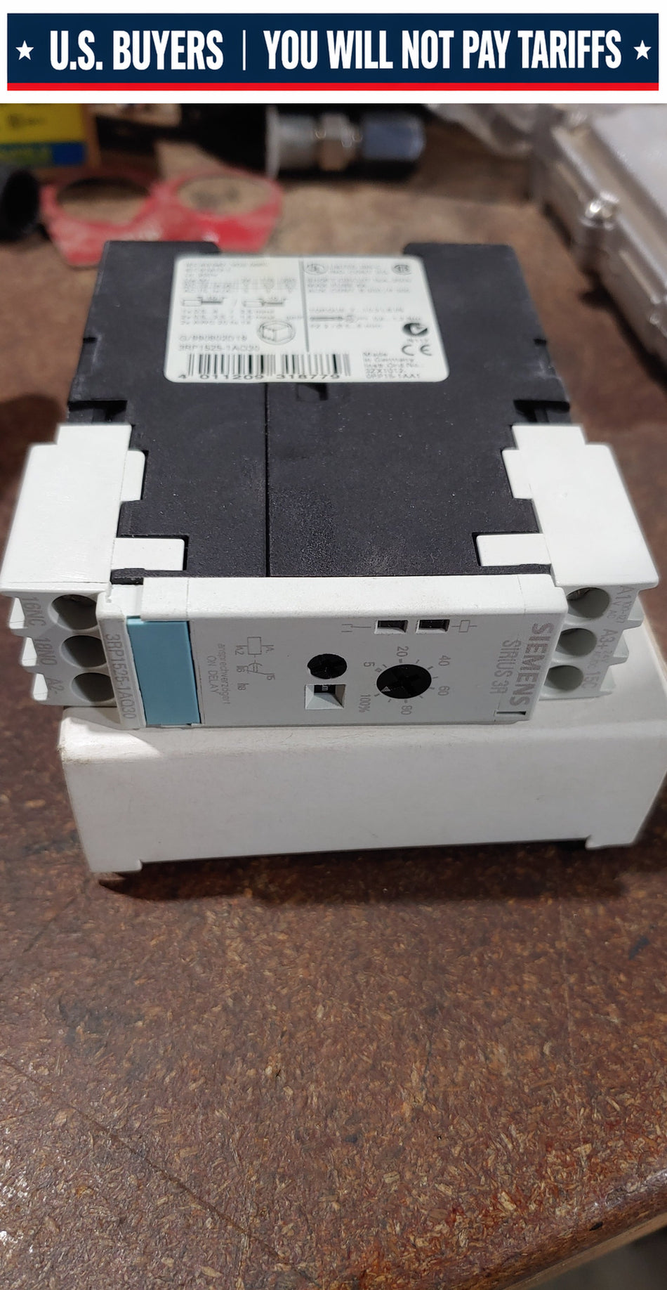 SIEMENS 3RP1525-1AQ30 TIME RELAY 0.05SEC-100HR 100-127VAC 50-60HZ 24VAC/DC