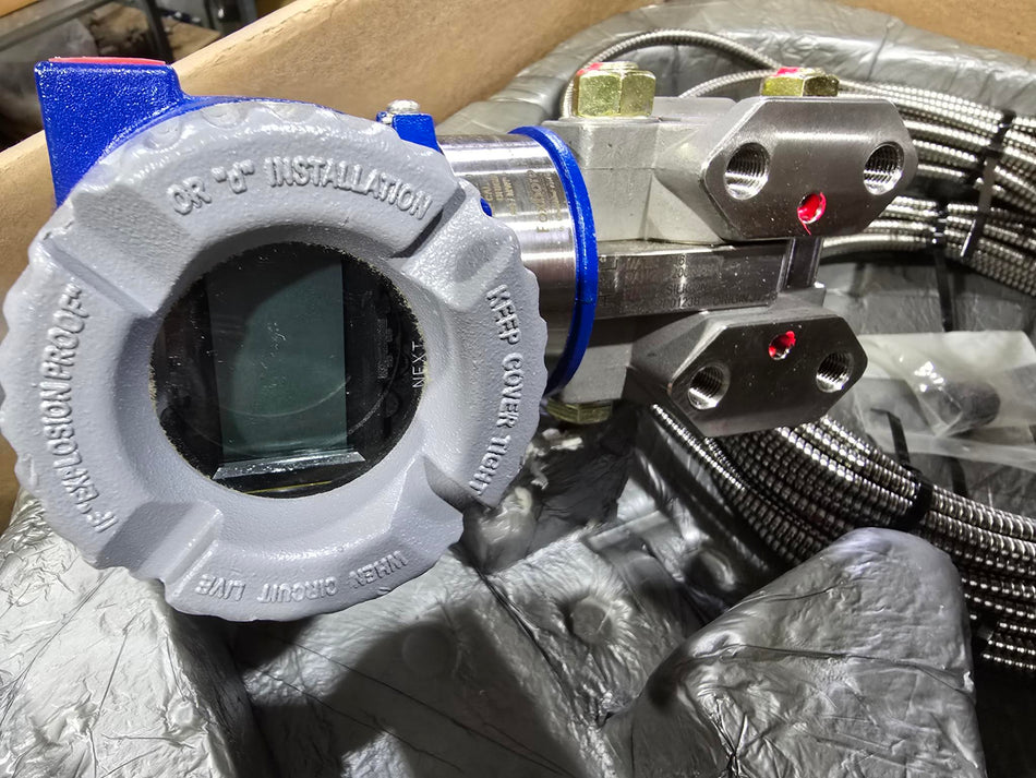 FOXBORO IMV25-M22BD101C-M1L1  Electronic Differential Pressure Transmitter With WIKA FW2.4P flanged process connection diaphragm seal