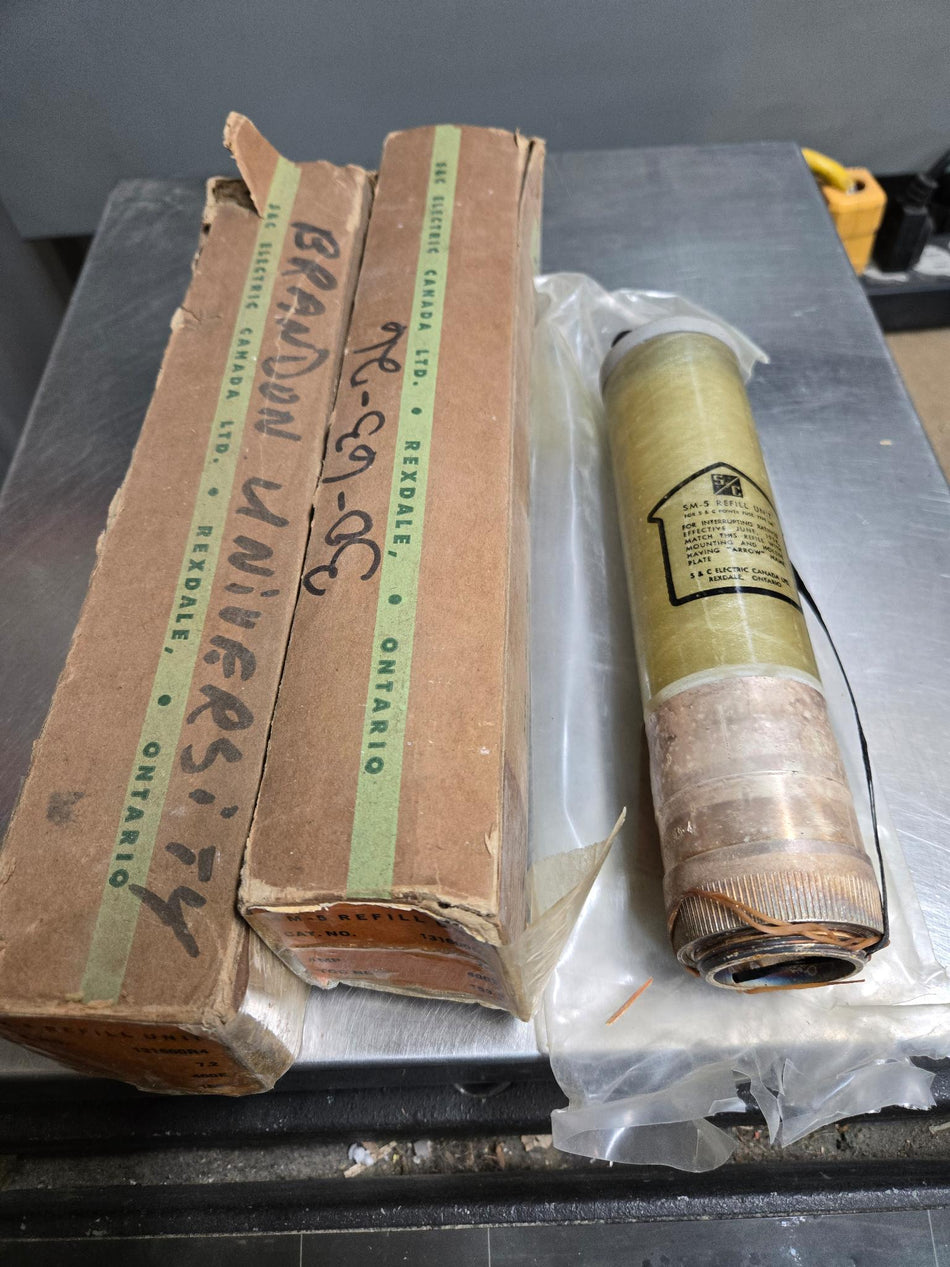 S&C- SM-5 Standard Speed Fuse -131600R4, 400E, 7.2KV