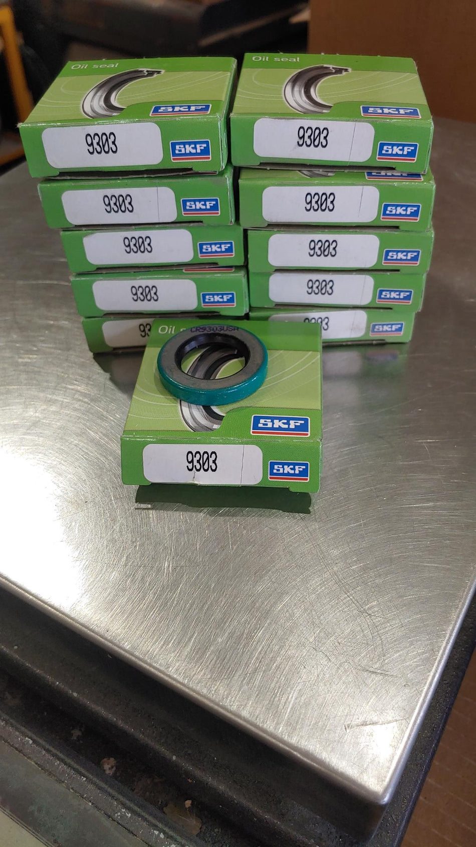 (LOT OF 11) SKF 9303 Radial shaft seal with metal case