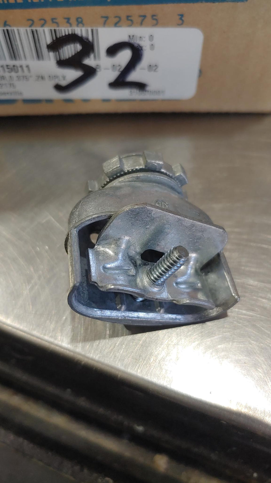 (Lot of 32) Iberville CI2175 Zinc Duplex Cable Connector, 3/8 in