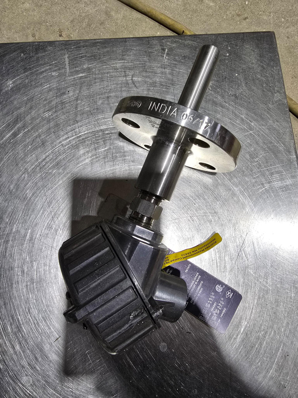 (USED) PYROMATION xp-r1t185h483-sf410r10508-sl-8hn93 RTD-1052 WITH THERMOWELL 1 150 F316/ 316L 3"LONG