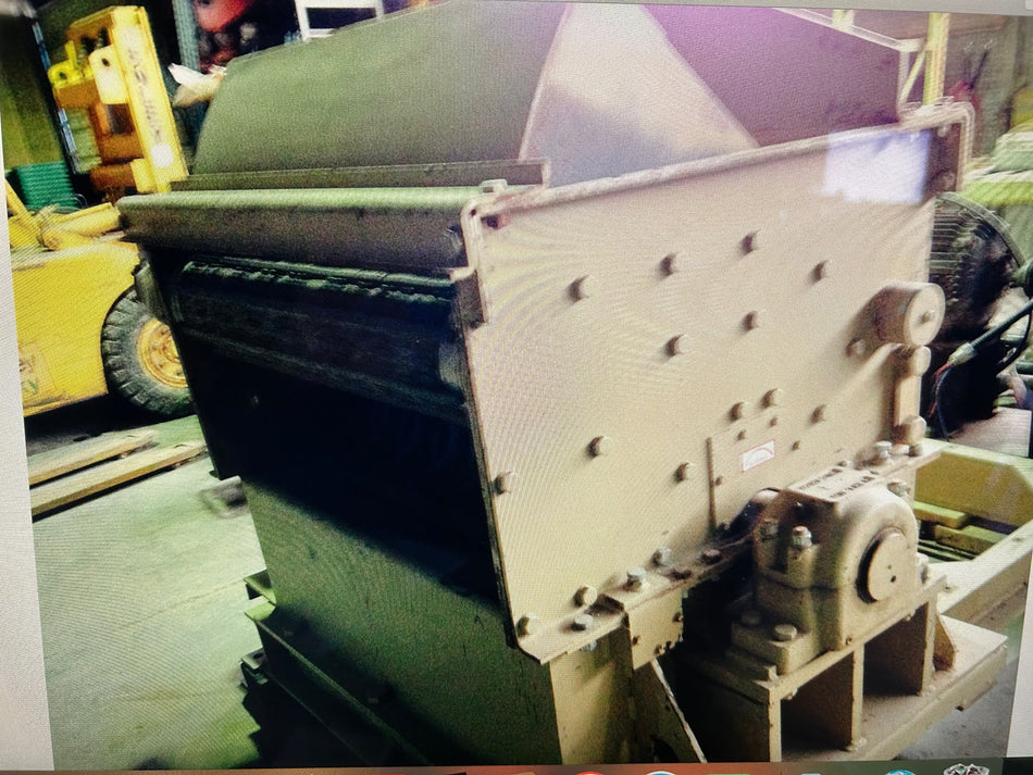 REM Wood Hog Mill Model # SH2452WBSR PROCESSOR WITH SUPER ROTOR 75-125 HP