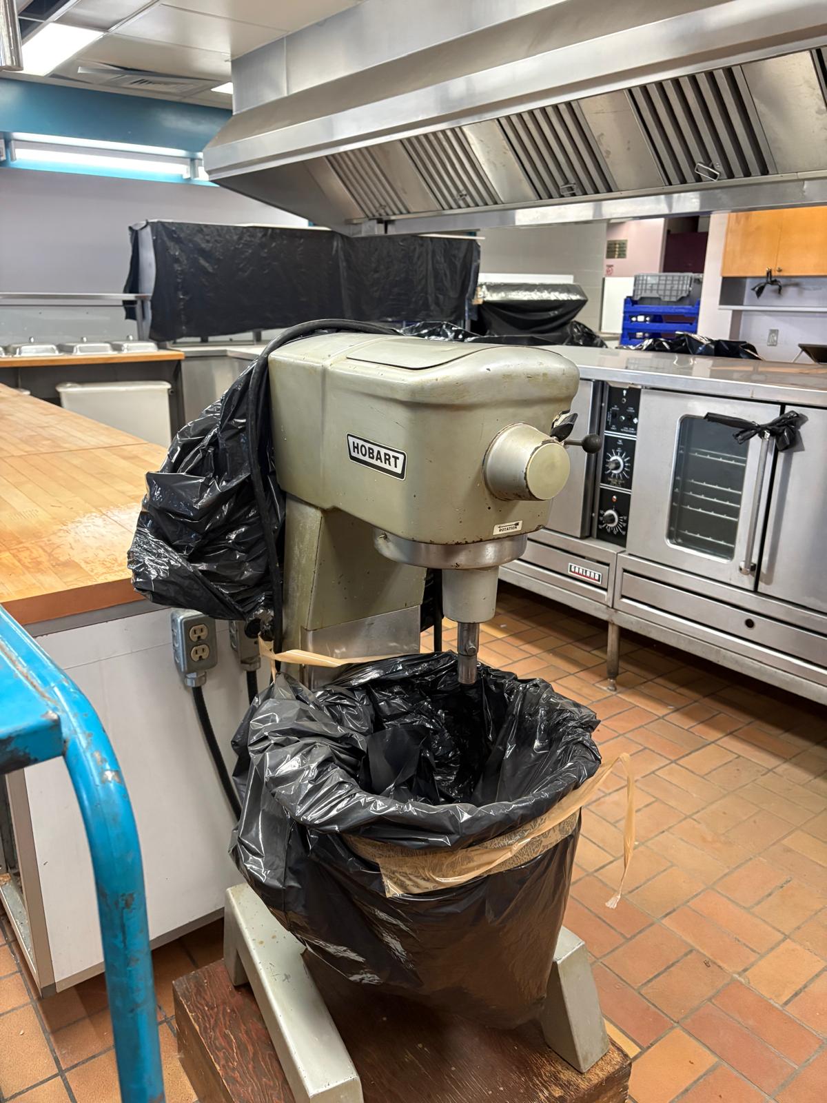 Complete Cafateria lineup of heavy-duty, classic commercial kitchen assets.