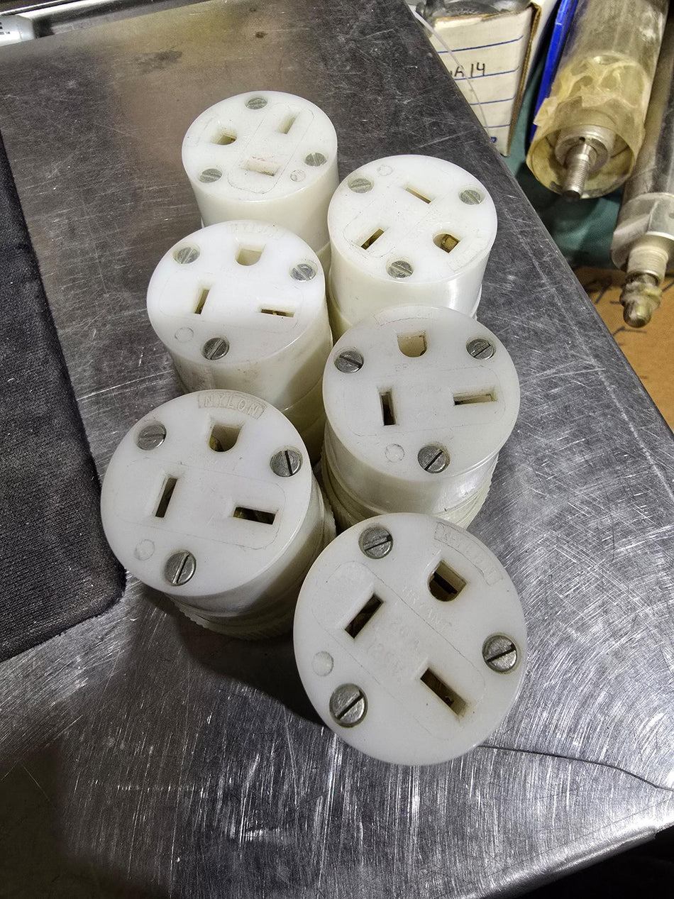 Bryant 20 amp 125V Female Connector Body Plug "Lot of 6"