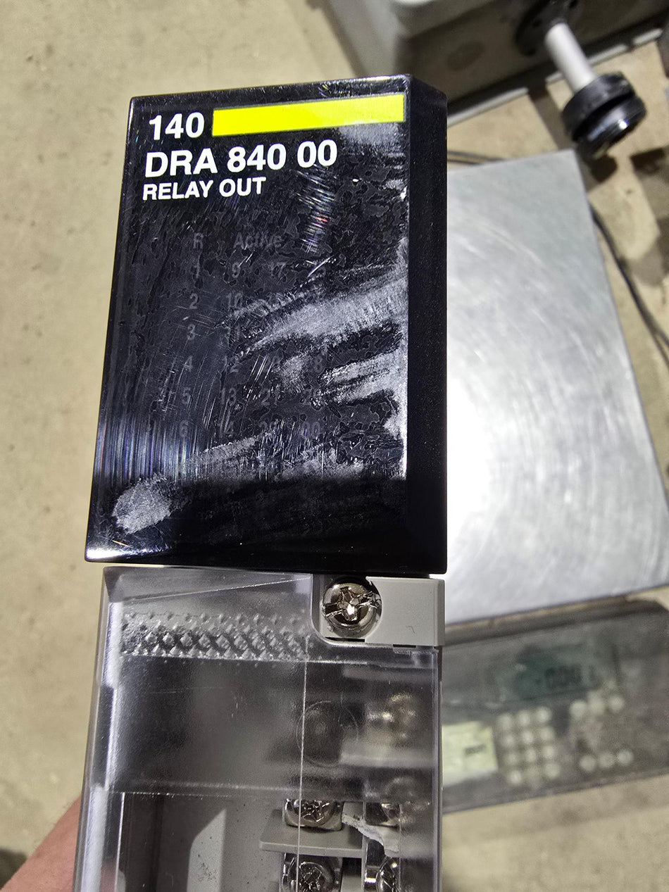 Schneider Electric 140DRA84000 RELAY OUT DISCRETE OUTPUT MODULE (USED)