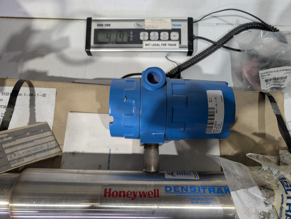 Honeywell Analytical Flow Technologies - Densitrak SVT36X2