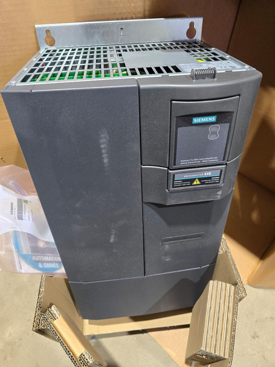 SIEMENS MICROMASTER 440 6SE6440-2UC31-1DA1  11KW 200-240V