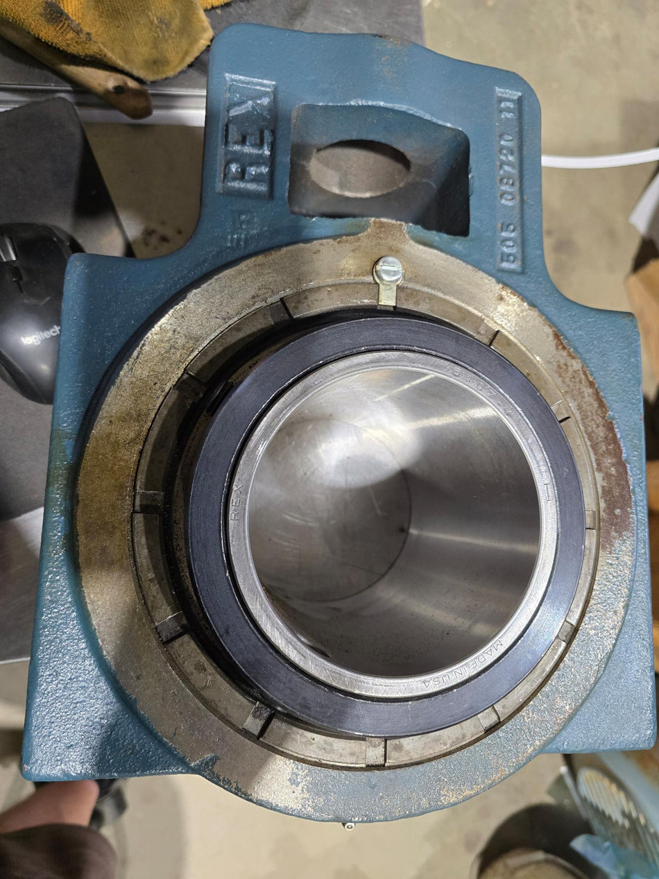 Rexnord ZT125407Y Spherical Roller Bearing Take-Up Unit - Side Mount, 4-7/16 in Bore, Cast Iron, Double Set Screw Collar