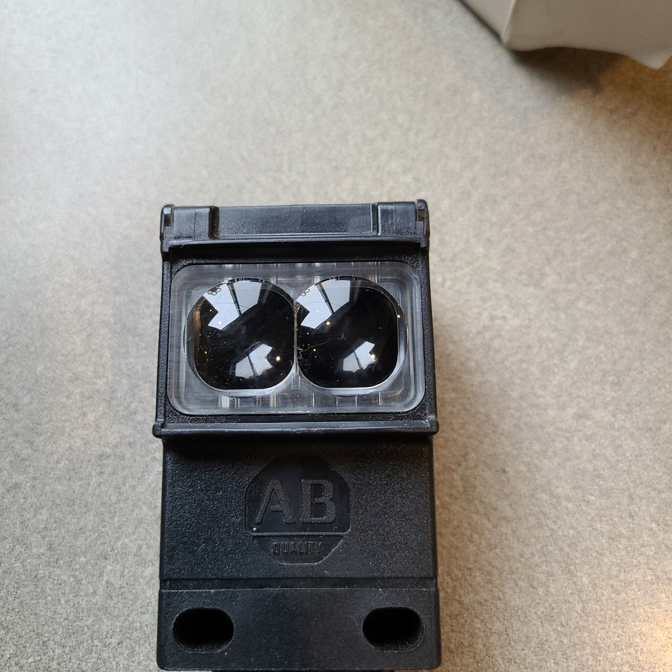 Allen-Bradley 42GRR-9000-QD Series A Photoswitch