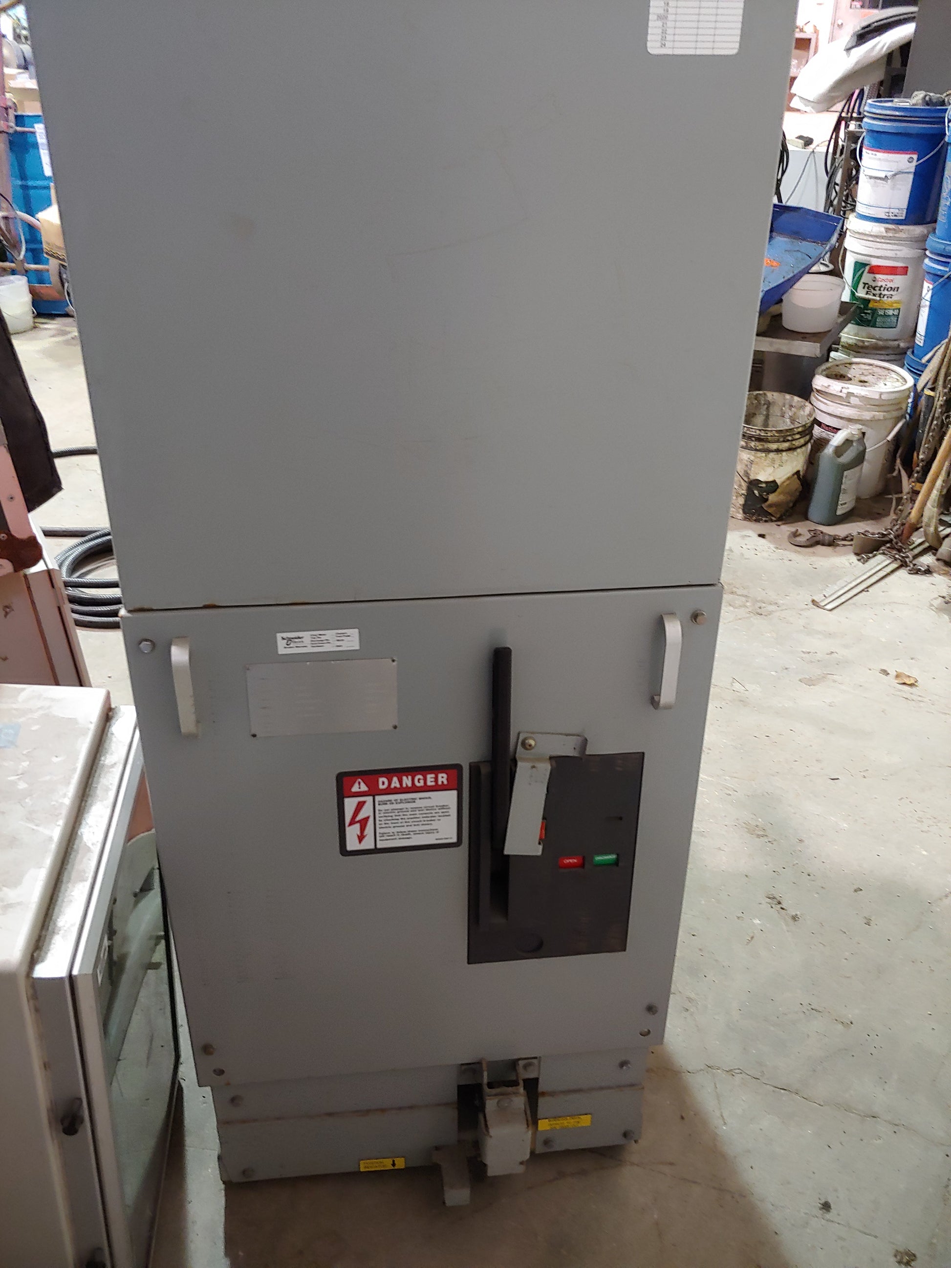 Square D Medium Voltage VR Type Breaker, 5 KV, 1200 AMP Rated ETI Sales